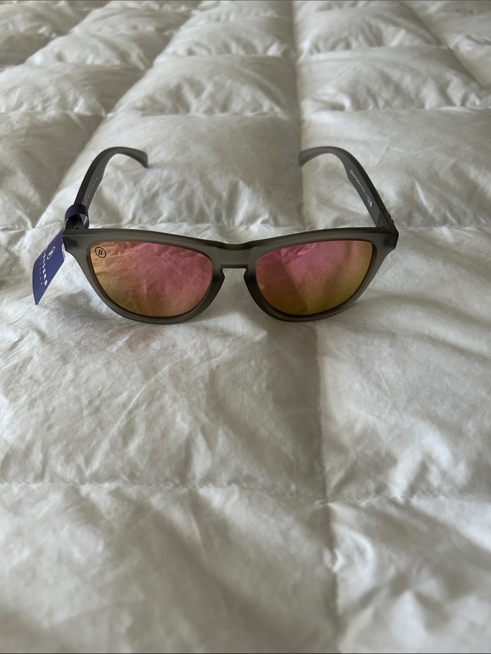 Blenders eyewear Harlan Punch polarized Lens Sunglasses - Gray Frame